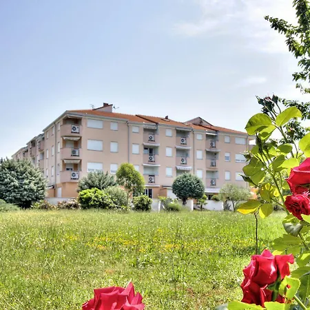 Bezauberndes Nur 200 Meter Zum Strand, Ideal Fuer Atp-turnier Lejlighed Umag